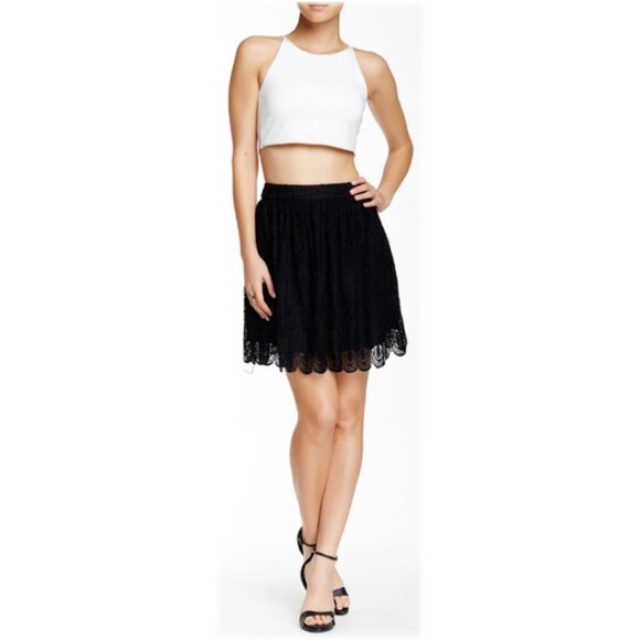 NWT-Soprano Scalloped Lace Mini Skirt, Black, Small - Picture 1 of 3
